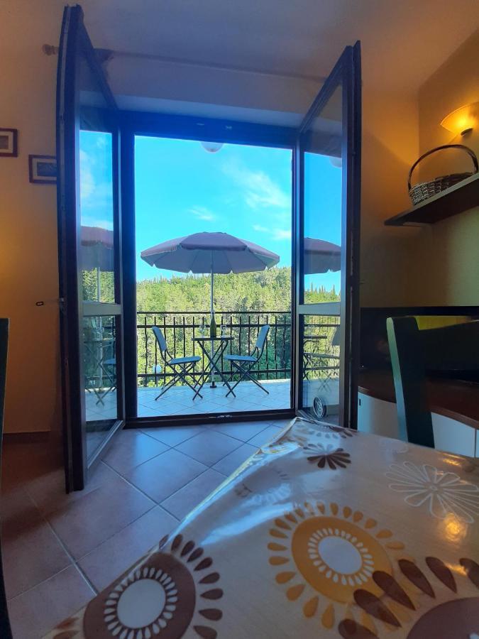 Terrazza Su Fosso Bianco Lägenhet Bagni San Filippo Exteriör bild
